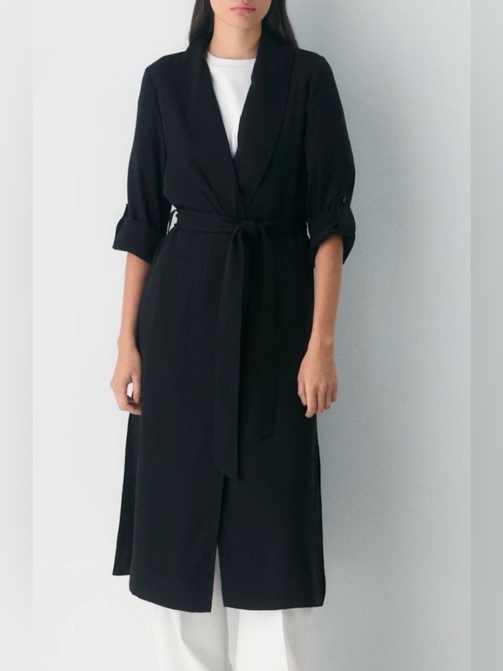 Babaton Kahlo Robe in Black